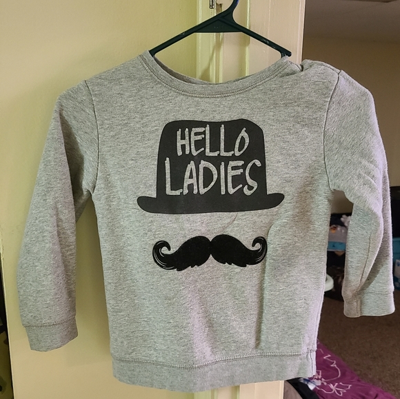 boy's sweatshirt 5T - Picture 1 of 2